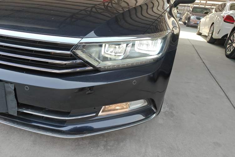 Used Volkswagen Magotan 2019 330TSI DSG Luxury Version China VI Standard Left Front Headlight