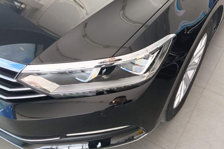 Used Volkswagen Magotan 2019 330TSI DSG Leading Model China VI Standard Left Front Headlight