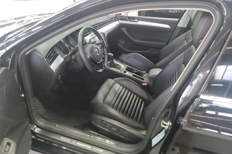 Used Volkswagen Magotan 2019 330TSI DSG Leading Edition China V Standard Left Front Seat