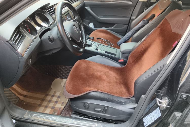 Used Volkswagen Magotan 2019 330TSI DSG Luxury Version China VI Standard Left Front Seat
