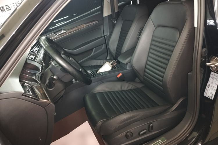 Used Volkswagen Magotan 2019 330TSI DSG Luxury Version China VI Standard Left Front Seat