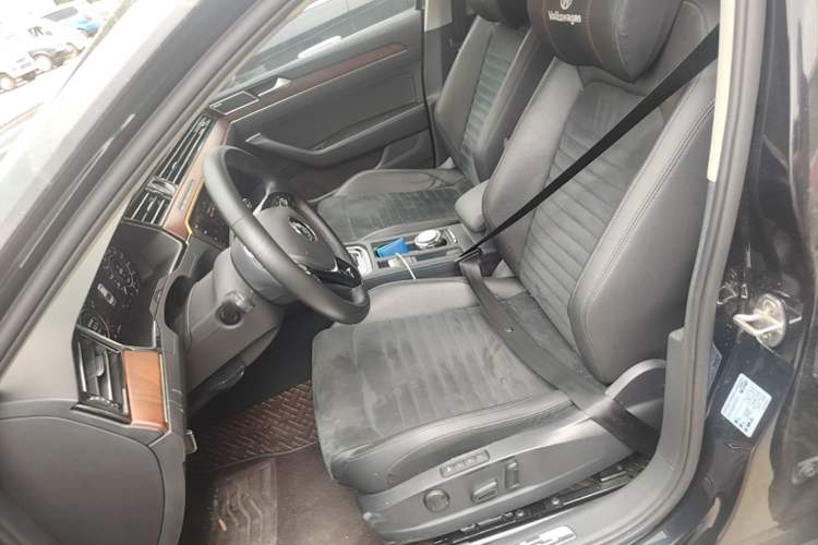 Used Volkswagen Magotan 2019 380TSI DSG Prestige Model China V Standard Left Front Seat