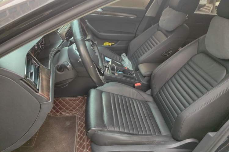 Used Volkswagen Magotan 2019 330TSI DSG Luxury Version China VI Standard Left Front Seat