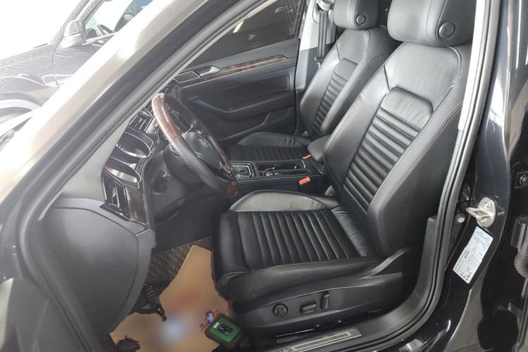 Used Volkswagen Magotan 2019 330TSI DSG Luxury Model China V Standard Left Front Seat