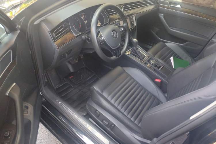 Used Volkswagen Magotan 2019 330TSI DSG Leading Model China VI Standard Left Front Seat