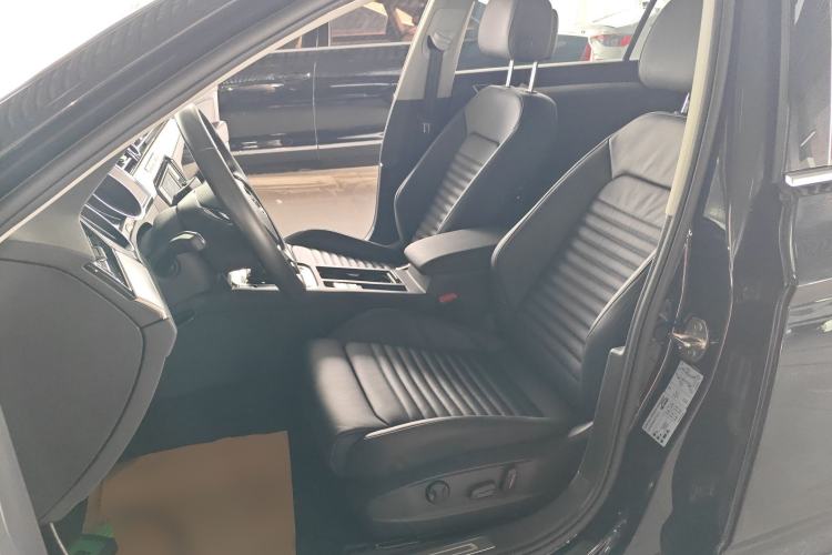 Used Volkswagen Magotan 2019 330TSI DSG Leading Edition China V Standard Left Front Seat