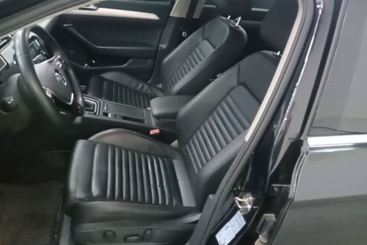 Used Volkswagen Magotan 2019 330TSI DSG Leading Edition China V Standard Left Front Seat
