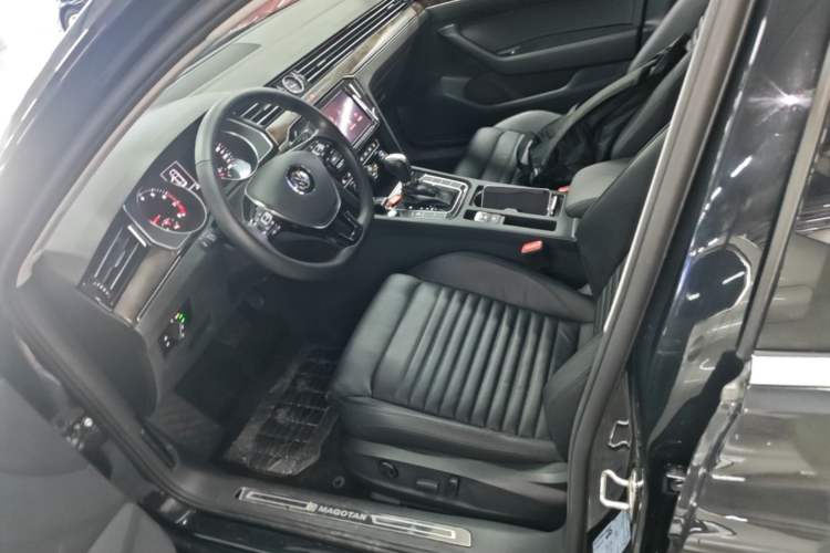 Used Volkswagen Magotan 2019 330TSI DSG Luxury Model China V Standard Left Front Seat