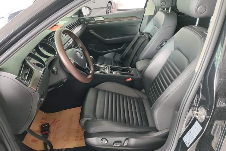 Used Volkswagen Magotan 2019 330TSI DSG Luxury Model China V Standard Left Front Seat