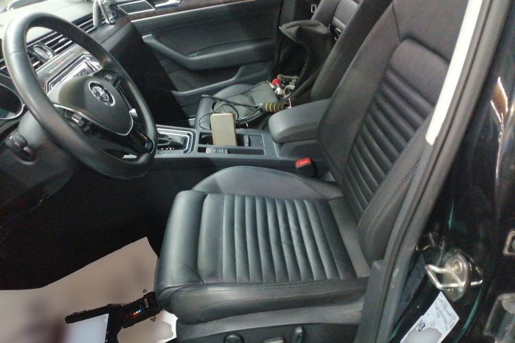 Used Volkswagen Magotan 2019 330TSI DSG Luxury Model China V Standard Left Front Seat
