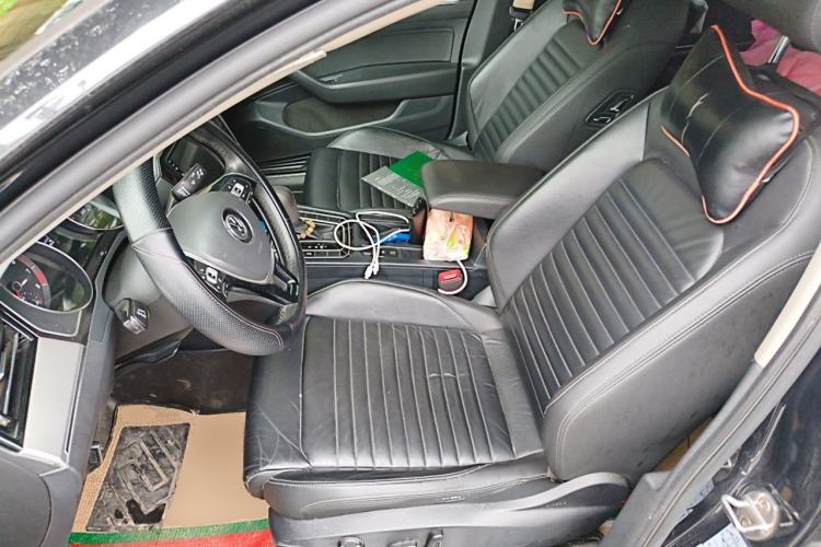 Used Volkswagen Magotan 2019 330TSI DSG Leading Model China VI Standard Left Front Seat