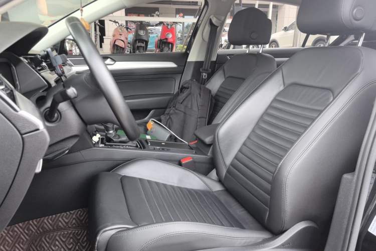 Used Volkswagen Magotan 2019 330TSI DSG Leading Edition China V Standard Left Front Seat