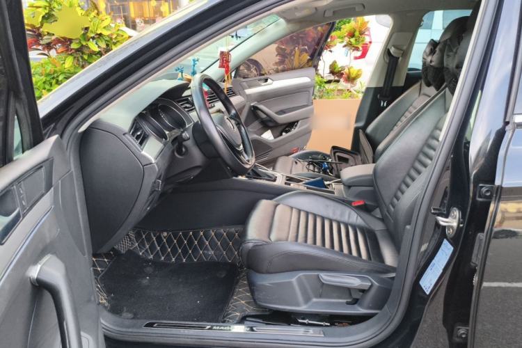 Used Volkswagen Magotan 2019 280TSI DSG Comfort Model China V Standard Left Front Seat