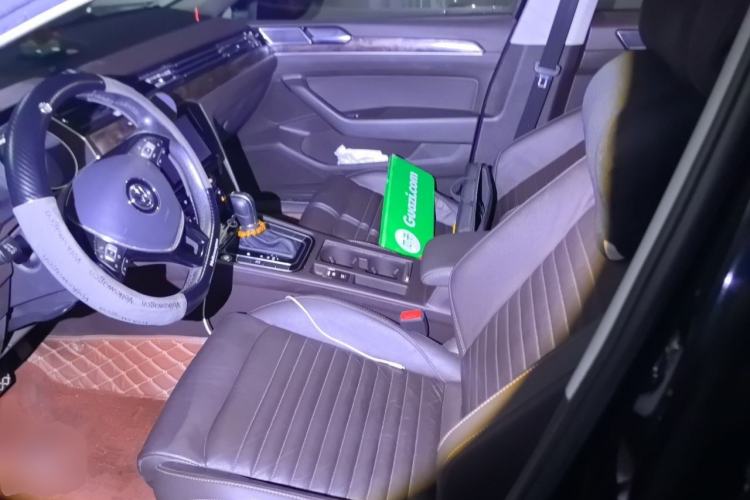 Used Volkswagen Magotan 2019 330TSI DSG Luxury Model China V Standard Left Front Seat