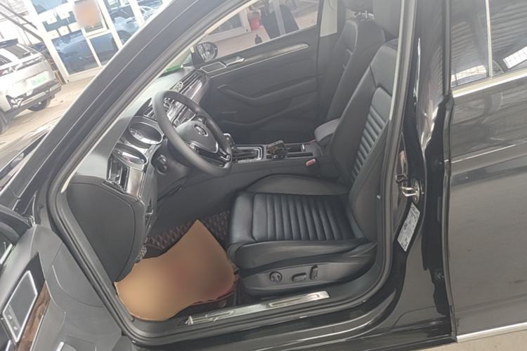 Used Volkswagen Magotan 2019 380TSI DSG Luxury Version China VI Standard Left Front Seat