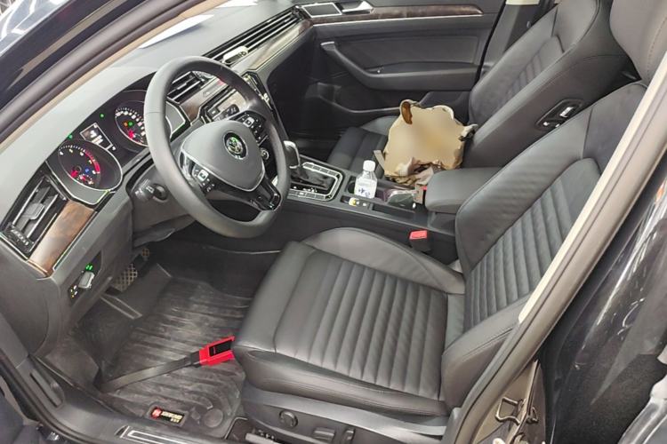 Used Volkswagen Magotan 2019 330TSI DSG Leading Model China VI Standard Left Front Seat