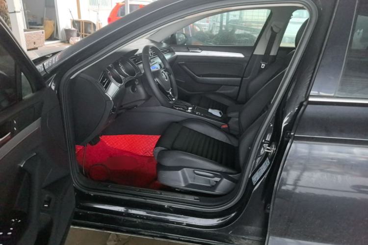 Used Volkswagen Magotan 2019 280TSI DSG Comfort Model China VI Standard Left Front Seat