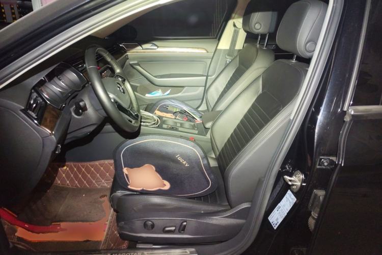 Used Volkswagen Magotan 2019 330TSI DSG Leading Model China VI Standard Left Front Seat