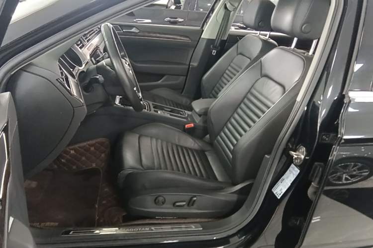 Used Volkswagen Magotan 2019 380TSI DSG Luxury Model China V Standard Left Front Seat