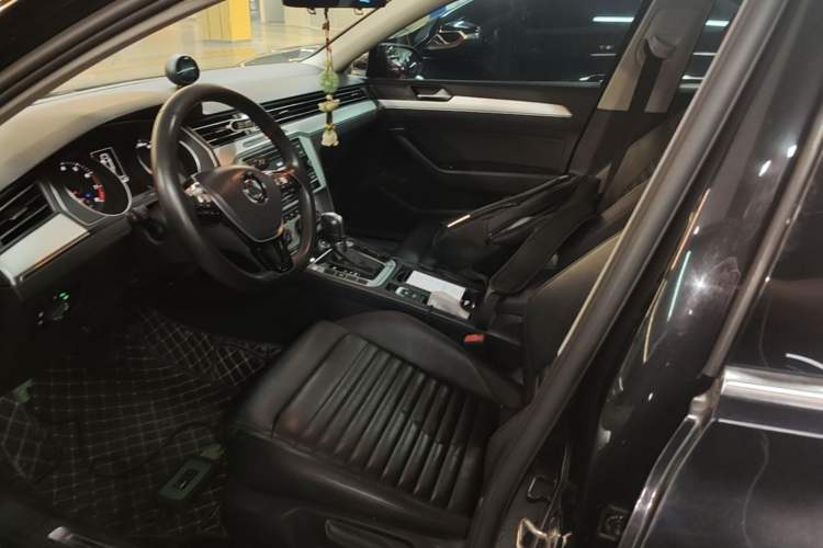 Used Volkswagen Magotan 2019 280TSI DSG Comfort Model China V Standard Left Front Seat