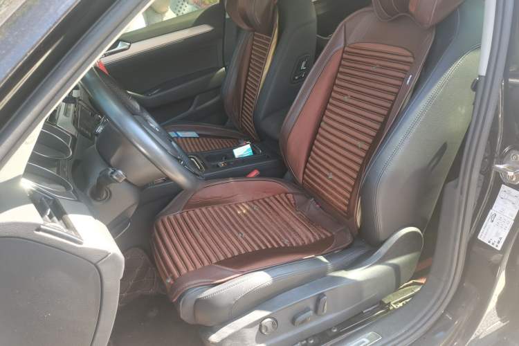 Used Volkswagen Magotan 2019 330TSI DSG Leading Model China VI Standard Left Front Seat