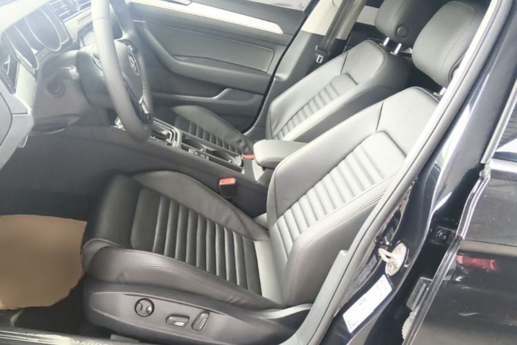 Used Volkswagen Magotan 2019 330TSI DSG Leading Model China VI Standard Left Front Seat