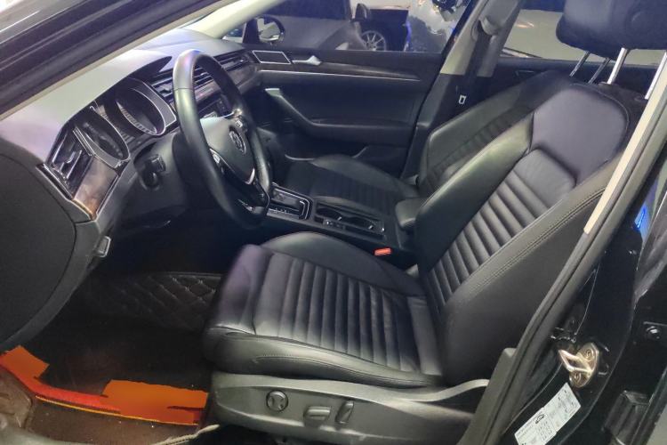 Used Volkswagen Magotan 2019 330TSI DSG Leading Model China VI Standard Left Front Seat
