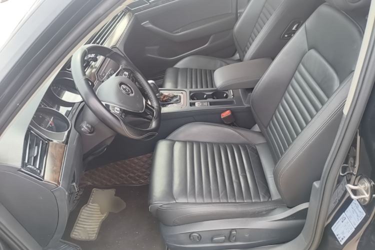 Used Volkswagen Magotan 2019 330TSI DSG Leading Model China VI Standard Left Front Seat