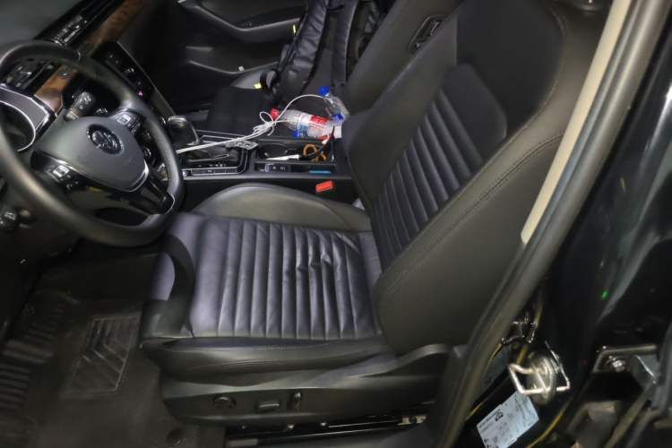 Used Volkswagen Magotan 2019 330TSI DSG Leading Model China VI Standard Left Front Seat