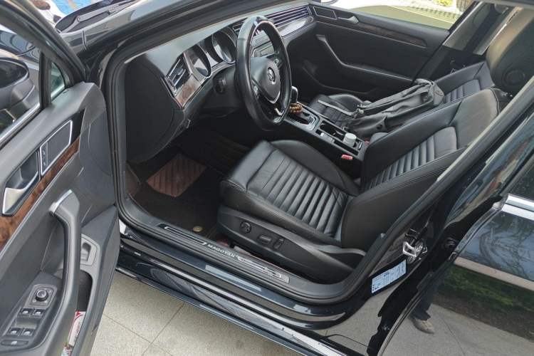 Used Volkswagen Magotan 2019 330TSI DSG Leading Model China VI Standard Left Front Seat