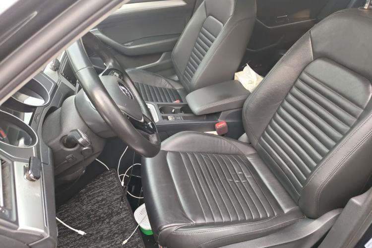 Used Volkswagen Magotan 2019 280TSI DSG Comfort Model China V Standard Left Front Seat