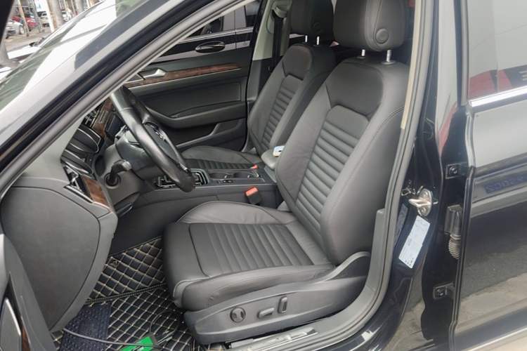 Used Volkswagen Magotan 2019 330TSI DSG Leading Model China VI Standard Left Front Seat