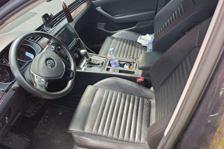Used Volkswagen Magotan 2019 330TSI DSG Luxury Version China VI Standard Left Front Seat
