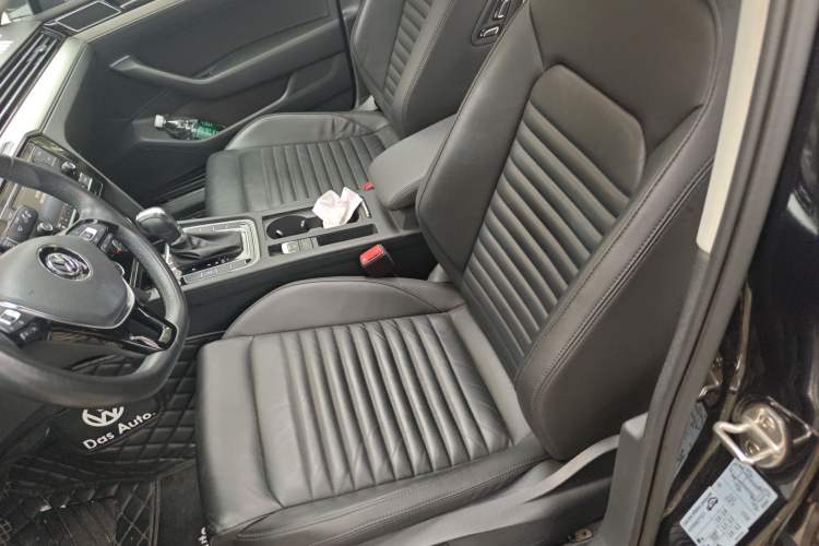 Used Volkswagen Magotan 2019 330TSI DSG Leading Model China VI Standard Left Front Seat