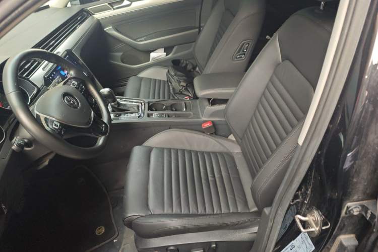 Used Volkswagen Magotan 2019 280TSI DSG Leading Model China V Standard Left Front Seat