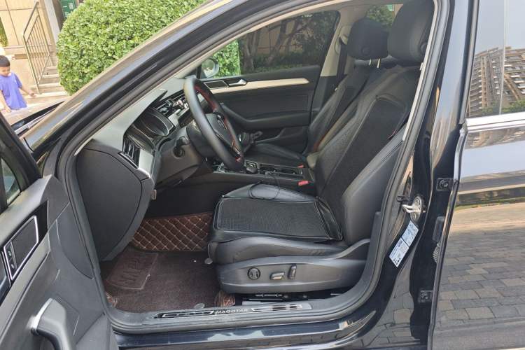 Used Volkswagen Magotan 2019 330TSI DSG Leading Model China VI Standard Left Front Seat