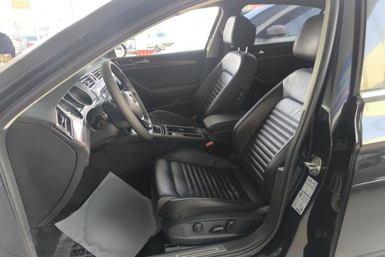 Used Volkswagen Magotan 2019 330TSI DSG Luxury Version China VI Standard Left Front Seat