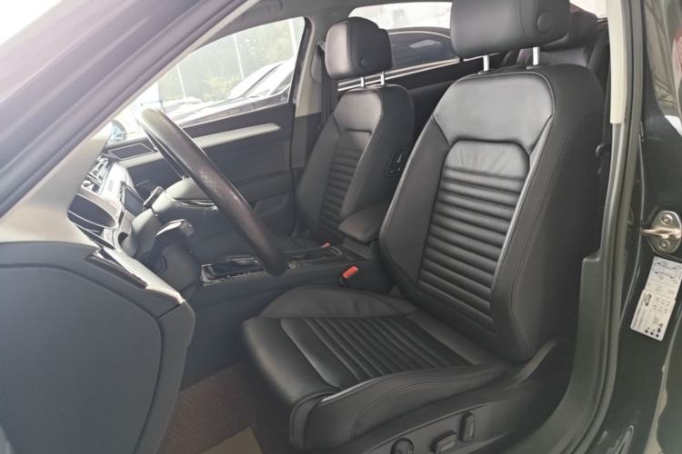 Used Volkswagen Magotan 2019 330TSI DSG Leading Edition China V Standard Left Front Seat