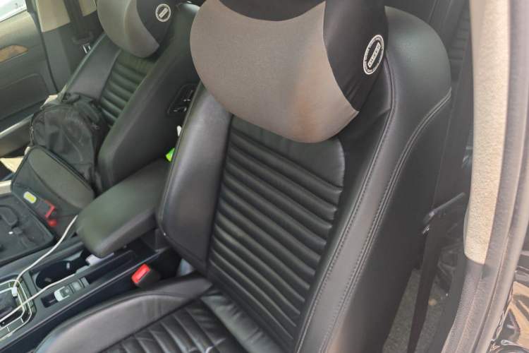 Used Volkswagen Magotan 2019 330TSI DSG Leading Edition China V Standard Left Front Seat