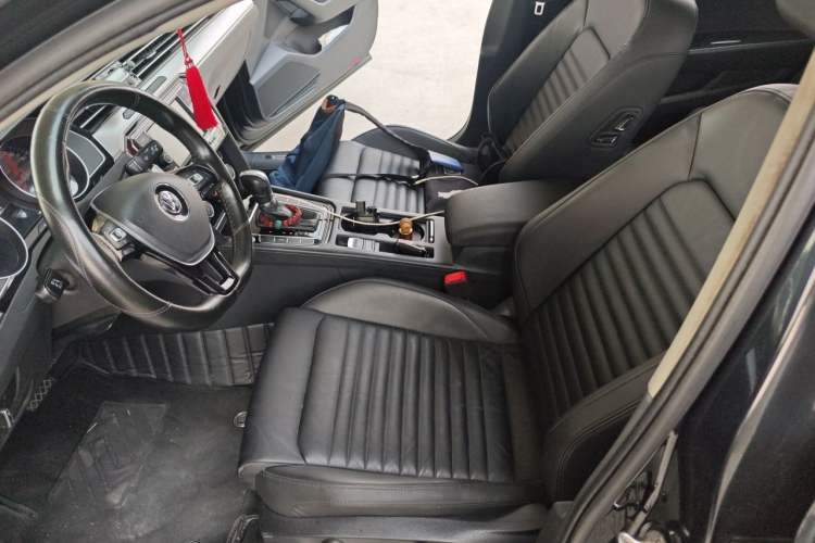 Used Volkswagen Magotan 2019 330TSI DSG Leading Model China VI Standard Left Front Seat