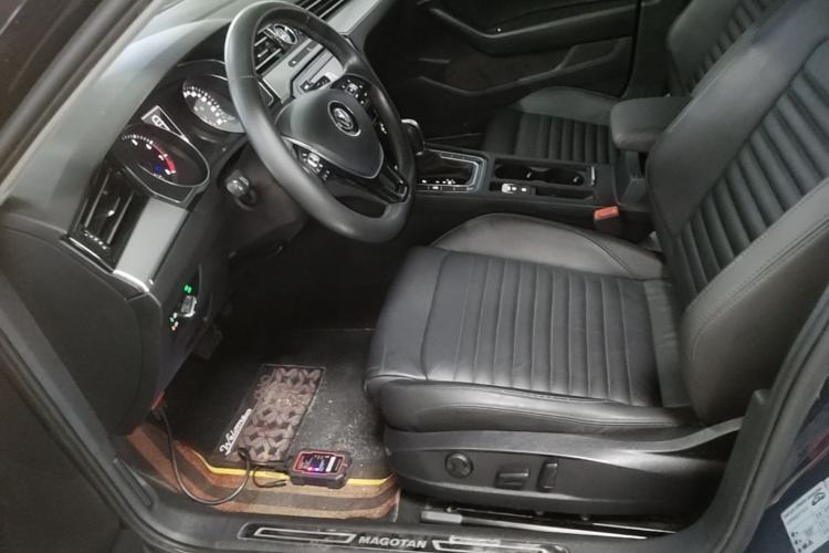 Used Volkswagen Magotan 2019 330TSI DSG Leading Edition China V Standard Left Front Seat