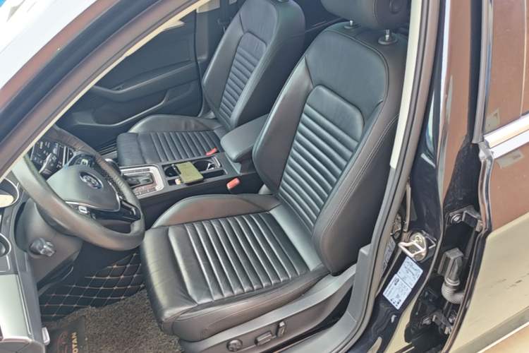 Used Volkswagen Magotan 2019 280TSI DSG Comfort Model China VI Standard Left Front Seat