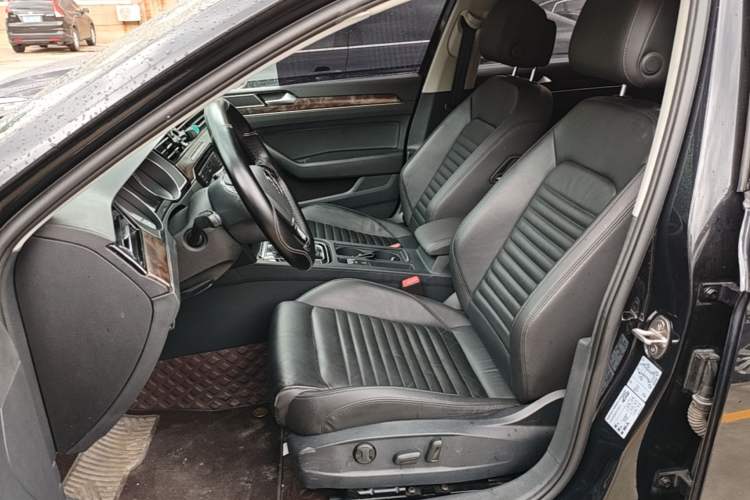 Used Volkswagen Magotan 2019 330TSI DSG Leading Model China VI Standard Left Front Seat