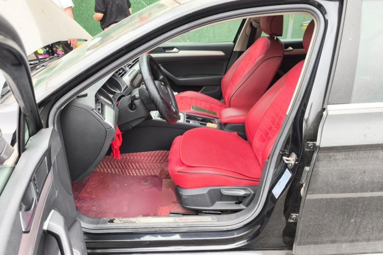 Used Volkswagen Magotan 2019 280TSI DSG Comfort Model China V Standard Left Front Seat