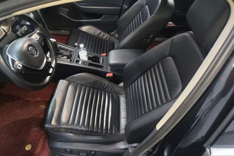 Used Volkswagen Magotan 2019 330TSI DSG Luxury Model China V Standard Left Front Seat