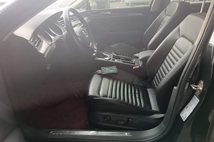 Used Volkswagen Magotan 2019 330TSI DSG Luxury Model China V Standard Left Front Seat