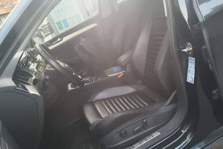 Used Volkswagen Magotan 2019 330TSI DSG Leading Edition China V Standard Left Front Seat