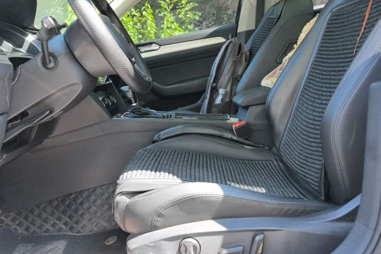 Used Volkswagen Magotan 2019 330TSI DSG Leading Edition China V Standard Left Front Seat
