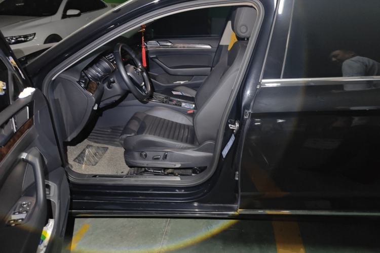 Used Volkswagen Magotan 2019 330TSI DSG Luxury Model China V Standard Left Front Seat