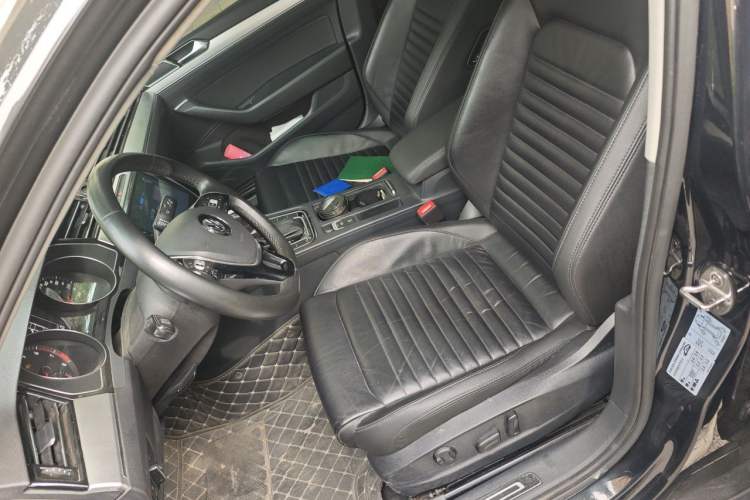 Used Volkswagen Magotan 2019 330TSI DSG Leading Edition China V Standard Left Front Seat